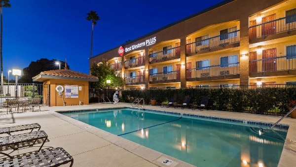 Best Western Plus Pleasanton Inn image 2